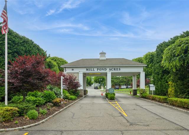 Property at 124 Pond View Dr #317, Port Washington, NY 11050, 4 beds, 3 baths