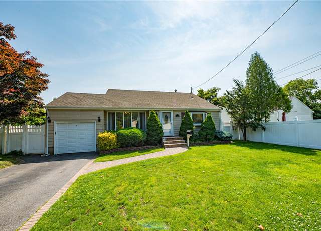 Property at 163 W 24th St, Deer Park, NY 11729, 3 beds, 1.5 baths