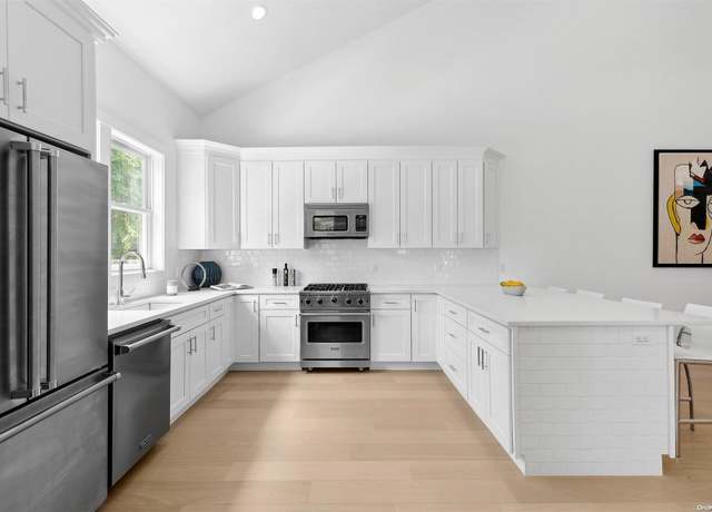 Property at 21 Montauk Hwy #5 #5, Westhampton, NY 11977, 2 beds, 2 baths
