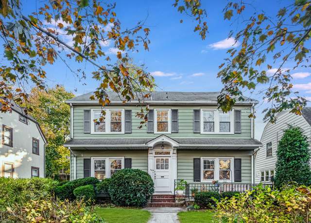 Property at 34 Ashton Rd, Yonkers, NY 10705, 3 beds, 1.5 baths