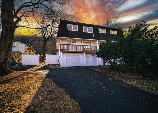 Property at 7 Marcia Ln, Pomona, NY 10970, 4 beds, 3.5 baths