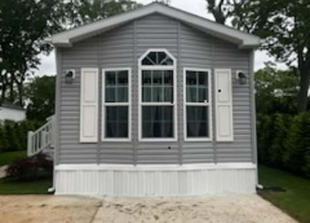 Property at Undisclosed address, Riverhead, NY 11901, 2 beds, 1 bath