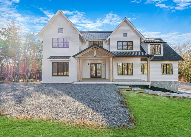 Property at 475 West Ln, Aquebogue, NY 11931, 4 beds, 4 baths