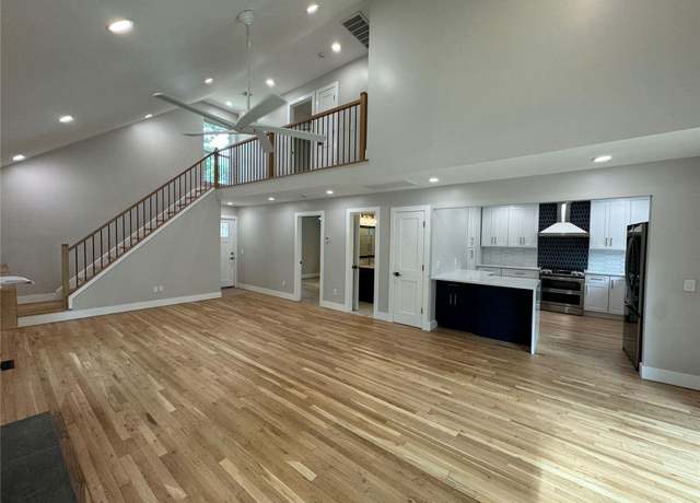 Property at 102 Gardiner Ave, East Hampton, NY 11937, 4 beds, 3 baths
