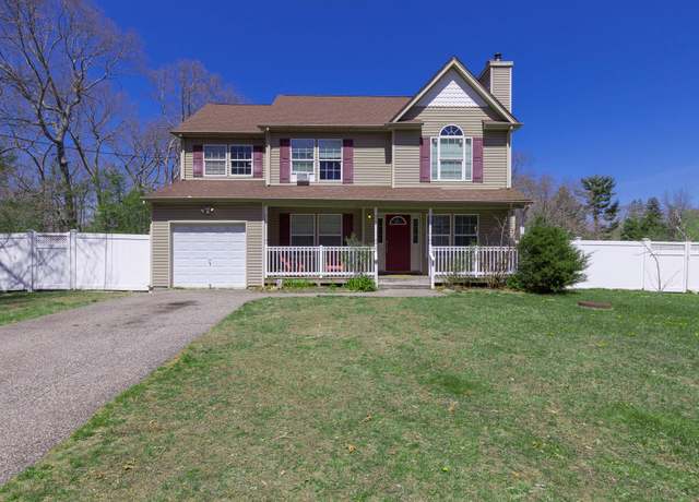 Property at 27 Devon Ln, Middle Island, NY 11953, 4 beds, 3 baths