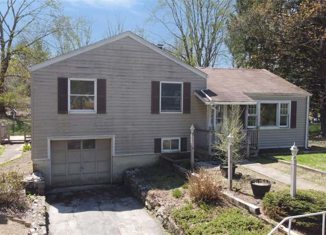 Property at 27 Franklin Rd, Hyde Park, NY 12538, 3 beds, 1 bath
