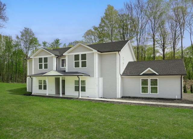 Property at 82 Hampton Rd, Marlboro, NY 12542, 4 beds, 3.5 baths