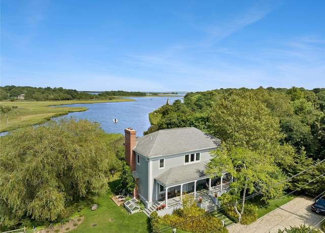 Property at 21 Old Stone, East Hampton, NY 11937, 4 beds, 4 baths
