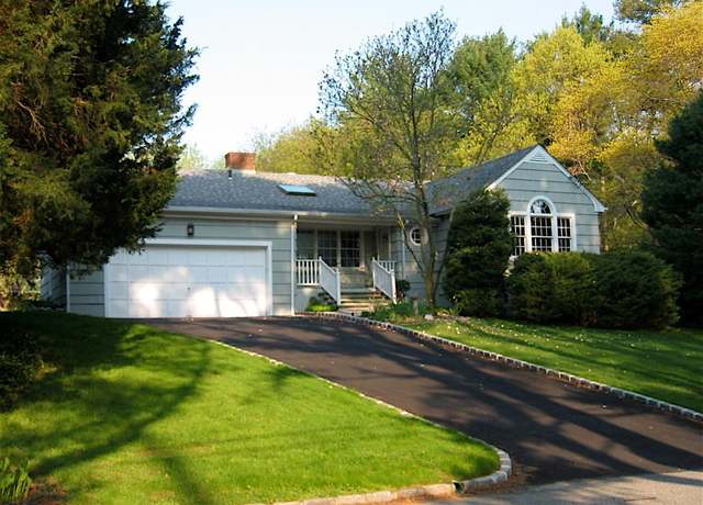 Property at 27 Coot Rd, Locust Valley, NY 11560, 4 beds, 3 baths