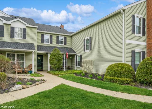 Property at 216 Homestead Village Dr, Warwick, NY 10990, 2 beds, 1.5 baths