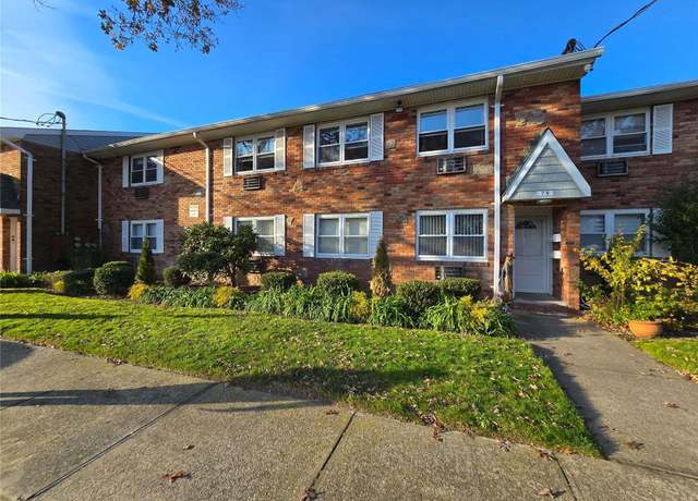 Property at 100 Connetquot Ave #8, East Islip, NY 11730, 2 beds, 1 bath