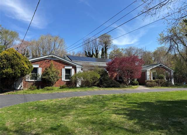Property at 15 Cemetery Ln, Setauket, NY 11733, 4 beds, 2.5 baths