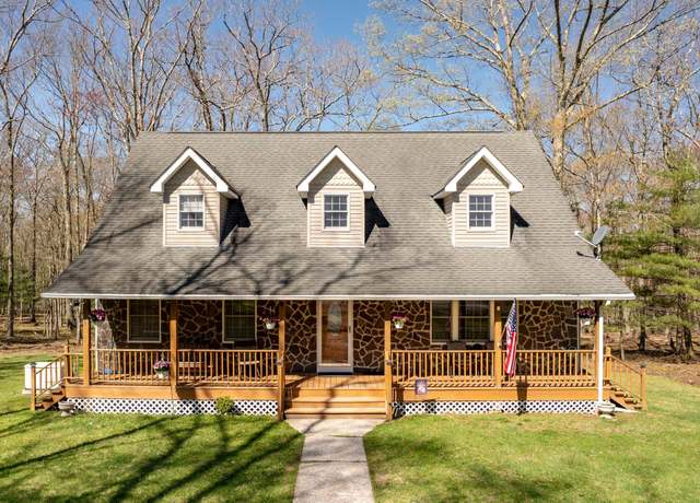 Property at 83 Split Rock Dr, Barryville, NY 12719, 3 beds, 2.5 baths