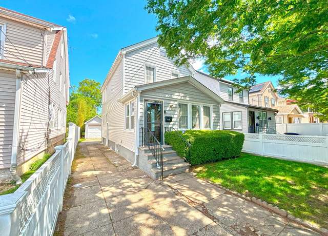 Property at 179-25 142 Ave, Springfield Gardens, NY 11434, 3 beds, 2.5 baths