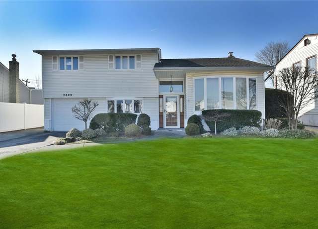 Property at 2420 Cadillac Dr, East Meadow, NY 11554, 3 beds, 2 baths