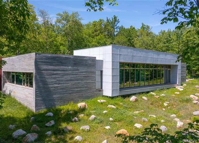 Property at 121 Sheldon Rd, Gardiner, NY 12525, 4 beds, 4.5 baths