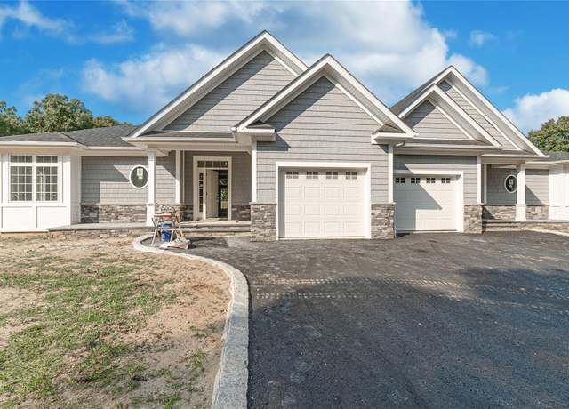 Property at 10 Primrose Ln #10, Islandia, NY 11749, 2 beds, 2 baths