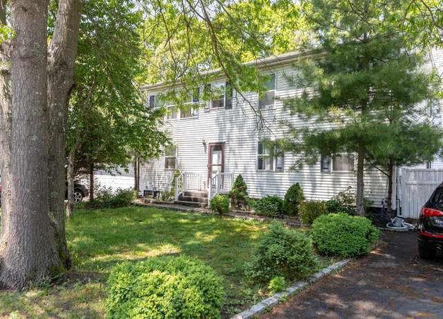 Property at 115 Norfleet Ln, Coram, NY 11727, 4 beds, 3 baths
