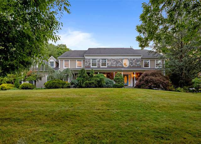 Property at 10 Golden Rd, Suffern, NY 10901, 6 beds, 4.5 baths