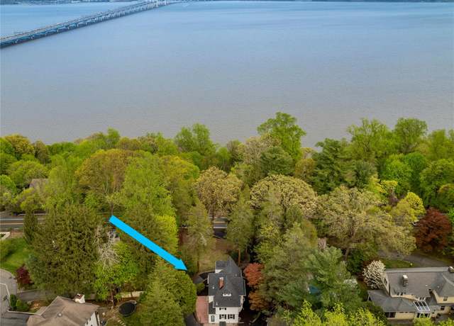 Property at 1002 Route 9W, Nyack, NY 10960, 3 beds, 2.5 baths