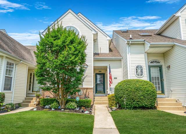 Property at 903 Constance Ln, Port Jefferson Station, NY 11776, 1 bed, 1.5 baths