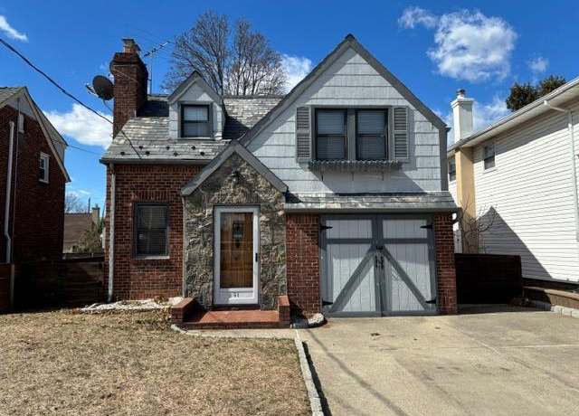 Property at 51 Poppy Ave, Franklin Square, NY 11010, 3 beds, 1 bath