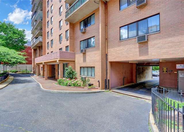 Property at 136-75 37th Ave Unit 4F, Flushing, NY 11354, 2 beds, 1.5 baths