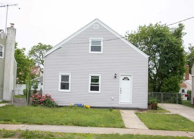 Property at 11 Shine Pl, Valley Stream, NY 11581, 3 beds, 1 bath