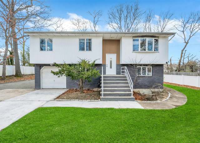 Property at 24 1st Ct, Ronkonkoma, NY 11779, 5 beds, 2 baths