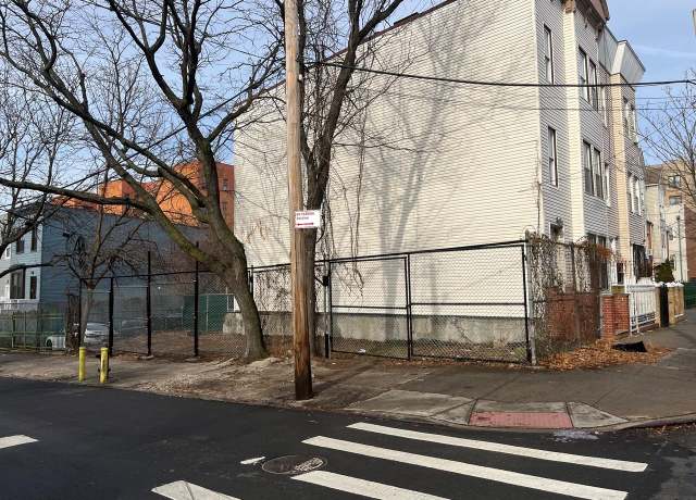 Property at 961 Cauldwell Ave, Bronx, NY 10456