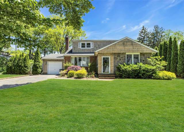 Property at 4 Lowell Ave, Greenlawn, NY 11740, 5 beds, 2 baths