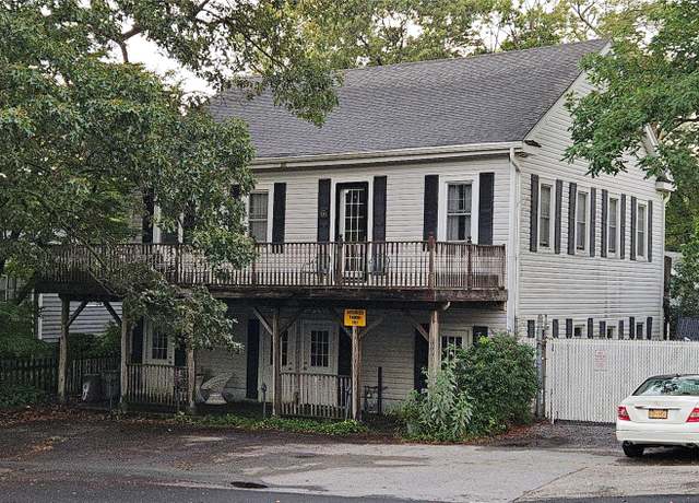 Property at 39 Northport Rd, Sound Beach, NY 11789, 4 beds, 2 baths