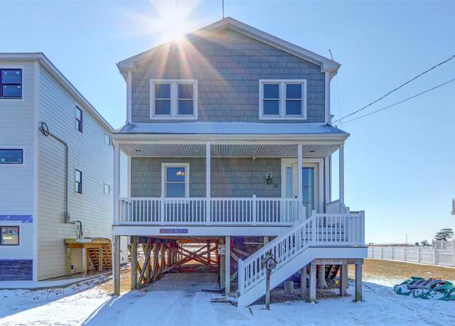 Property at 30 Smith St, Patchogue, NY 11772, 4 beds, 3 baths