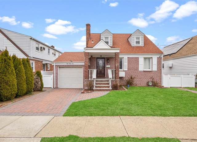 Property at 964 Cherry Ln, Floral Park, NY 11001, 3 beds, 2 baths