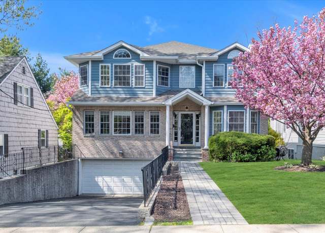 Property at 95 Bayview Ave, Port Washington, NY 11050, 5 beds, 4.5 baths