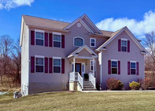 Property at 13 Hopkins Ct, Washingtonville, NY 10992, 4 beds, 2.5 baths