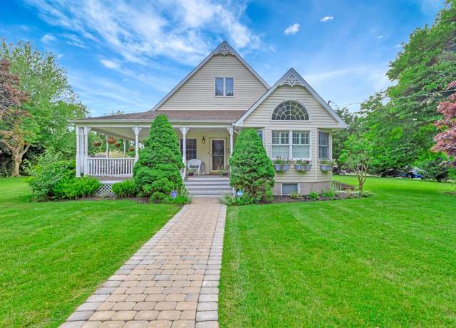 Property at 600 Shipyard Ln, East Marion, NY 11939, 3 beds, 2.5 baths