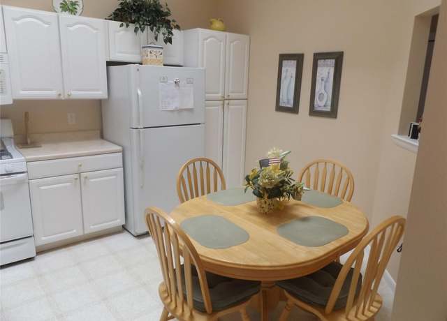 Property at 903 Scenic Ln, Poughkeepsie, NY 12603, 2 beds, 2 baths