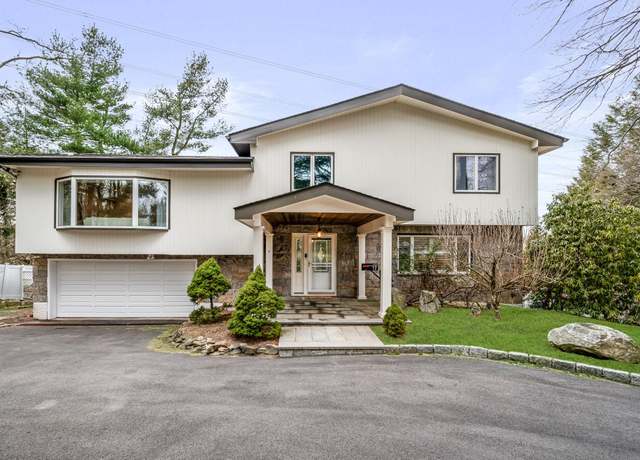Property at 17 Greenville Rd, Scarsdale, NY 10583, 4 beds, 3 baths