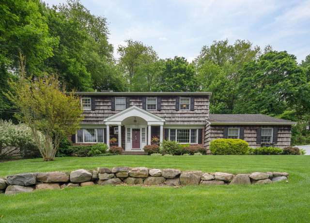 Property at 322 West Hills Rd, Huntington, NY 11743, 4 beds, 3 baths