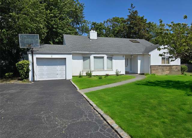 Property at 2 Leonard Dr, East Rockaway, NY 11518, 3 beds, 2 baths
