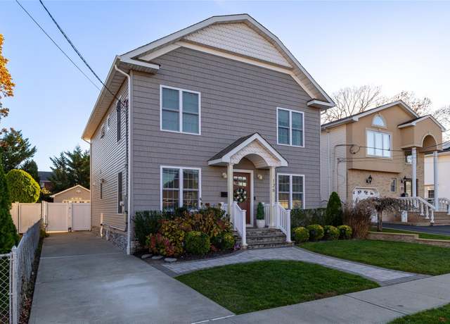 Property at 126 Fairview Ave, Oceanside, NY 11572, 3 beds, 3 baths