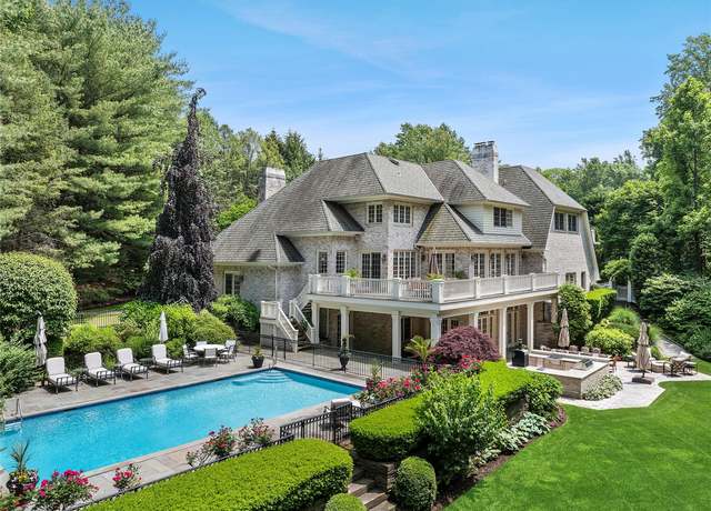 Property at 4 Pond Ln, Sands Point, NY 11050, 5 beds, 6.5 baths