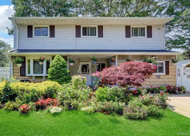 Property at 120 Avenue C, Holbrook, NY 11741, 4 beds, 3 baths