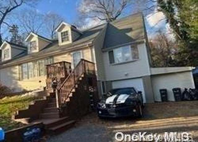 Property at 297 Woodbury Rd, Huntington, NY 11743, 4 beds, 2.5 baths