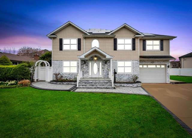 Property at 6 Garden Cir, Syosset, NY 11791, 6 beds, 5 baths