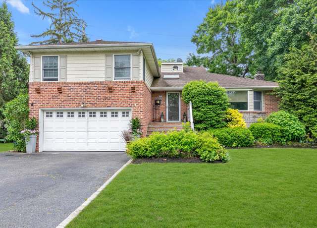 Property at 22 Sunnyvale Rd, Port Washington, NY 11050, 4 beds, 3.5 baths