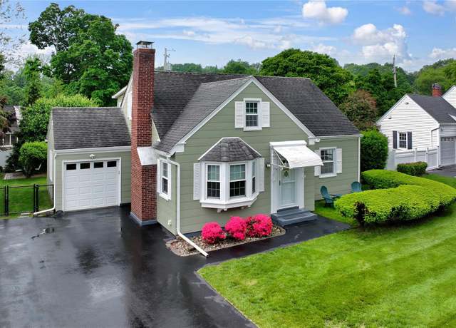 Property at 106 Holly Dr, New Windsor, NY 12553, 3 beds, 2 baths