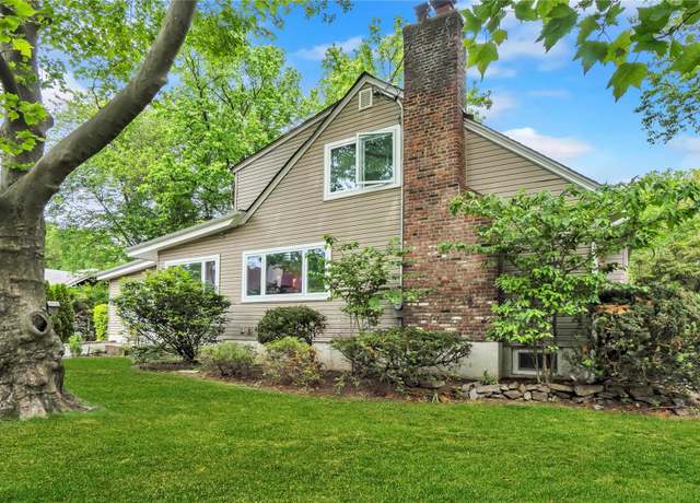 Property at 117 Croyden Ave, Great Neck, NY 11023, 4 beds, 3.5 baths
