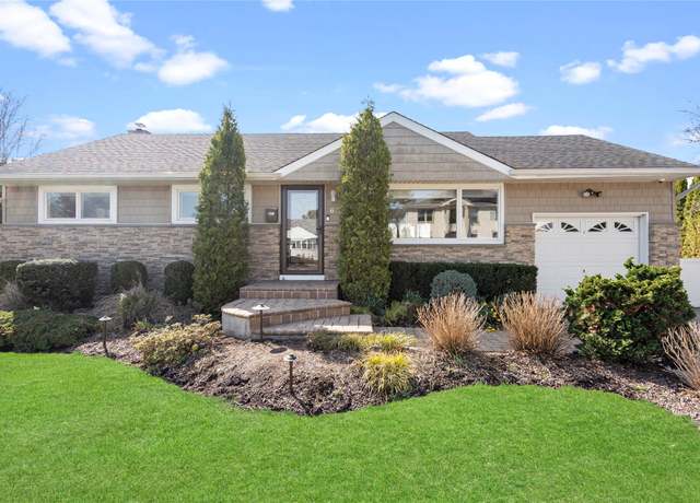 Property at 6 Georgia Ln, Plainview, NY 11803, 3 beds, 2 baths